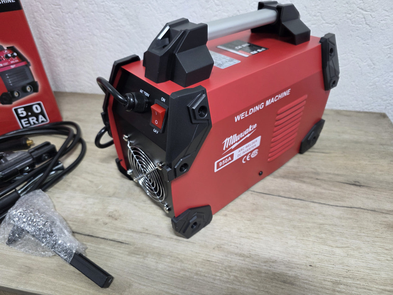 Milwaukee aparat za zavarivanje 950A